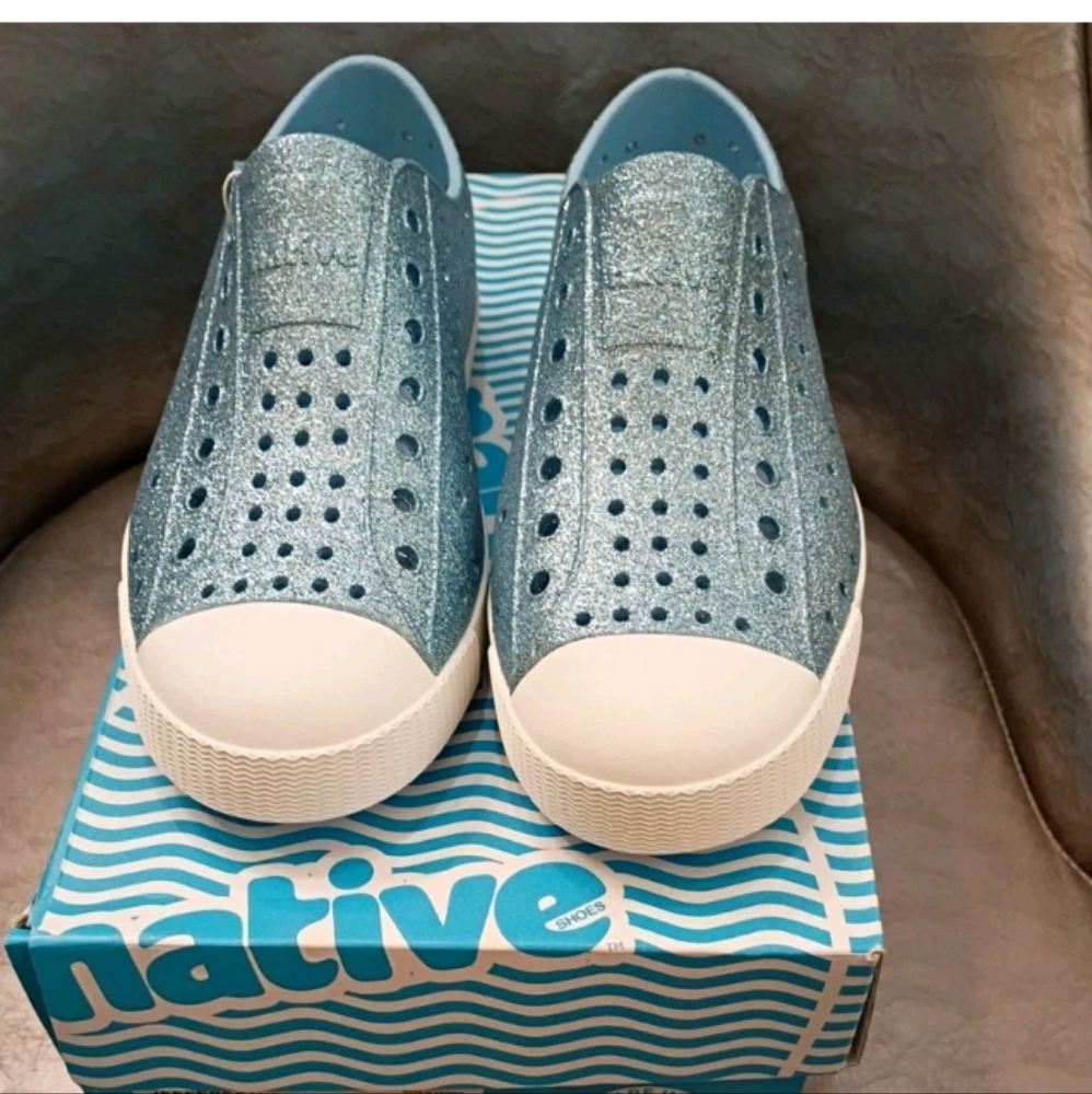 Native Shoes Kids Jefferson Bling Light Sky Blue Glitter Slip On Size J2 Youth
